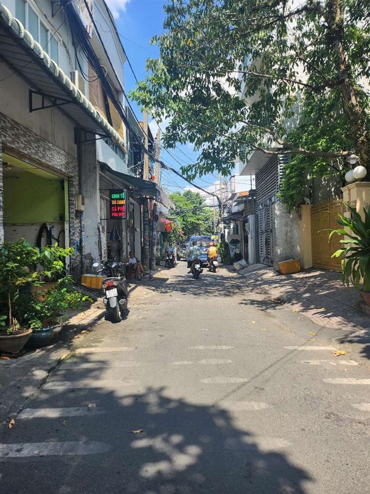 Nhà cho thuê Mặt tiền 111 Đình Nghi Xuân (1PN 1WC) giá thuê 5tr ở ngay