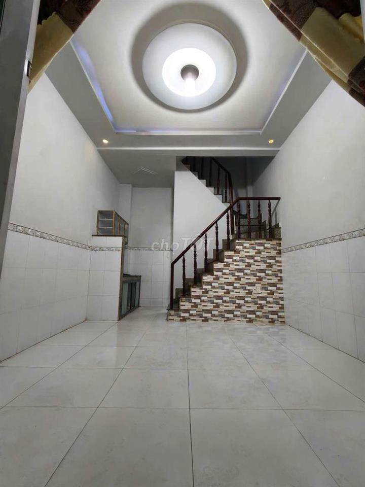 Nhà cho thuê An Dương Vương, Q6 (2PN 3WC) hẻm 6m có sẵn 2 máy lạnh, tủ