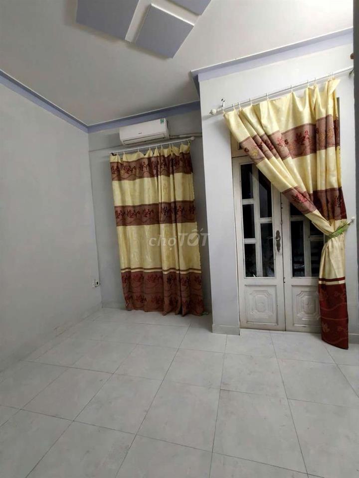 Nhà cho thuê An Dương Vương, Q6 (2PN 3WC) hẻm 6m có sẵn 2 máy lạnh, tủ