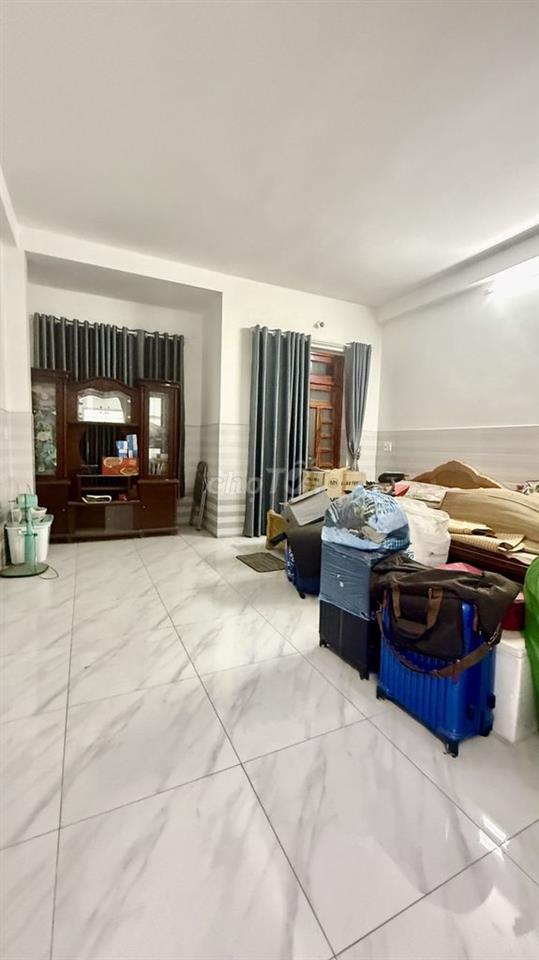 Gấp Bán Nhà Mặt tiền Đường 7M , ngay Chợ Hồ Văn Long , Bình Tân
