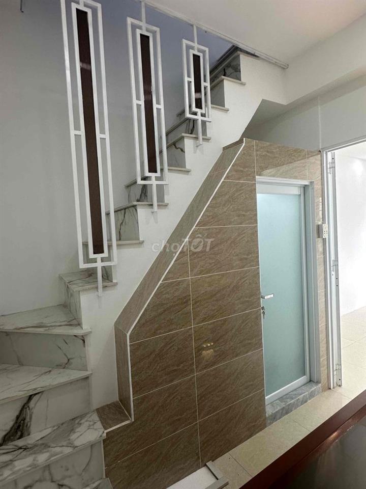 nhà 3 tầng khu tên lửa bình tân