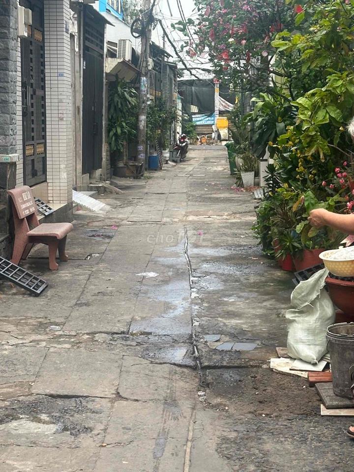 nhà 3 tầng khu tên lửa bình tân