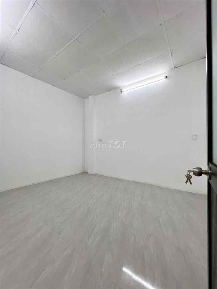 Nhà 2 Tầng 1/ Tỉnh lộ 10 dt 70,5m2 3PN 2WC chỉ 3,950 tỷ SHR
