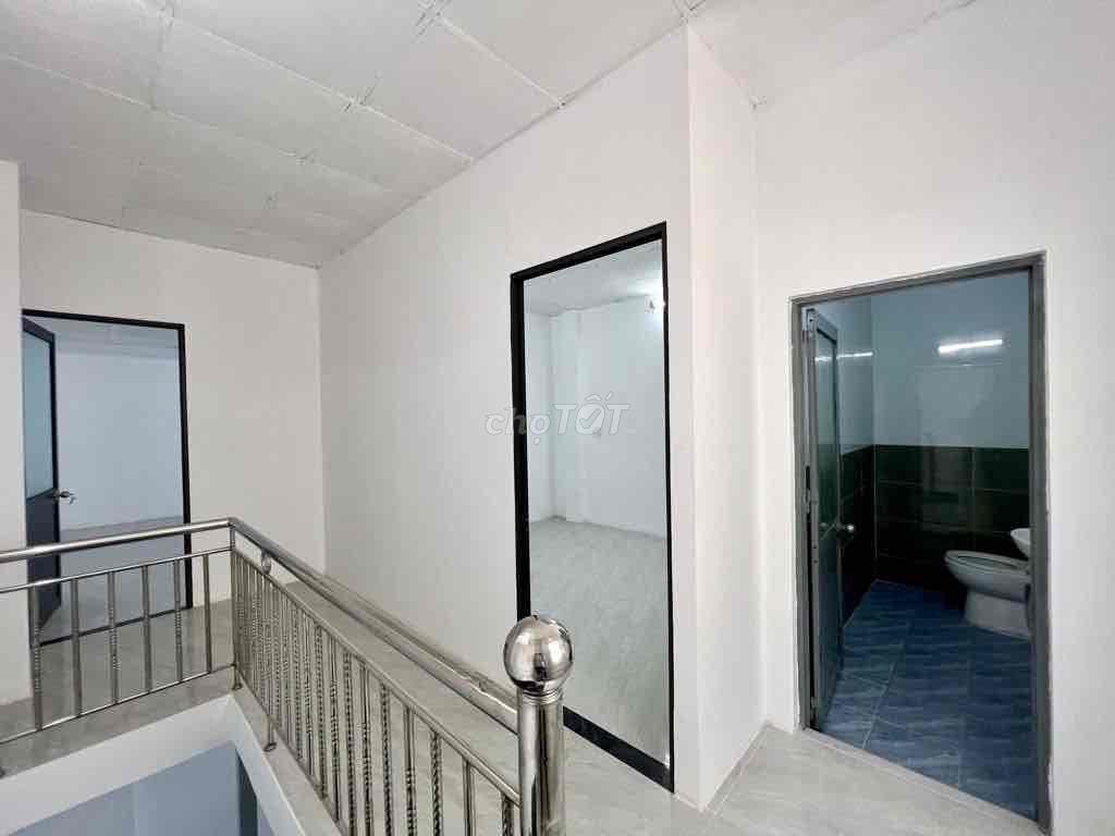 Nhà 2 Tầng 1/ Tỉnh lộ 10 dt 70,5m2 3PN 2WC chỉ 3,950 tỷ SHR