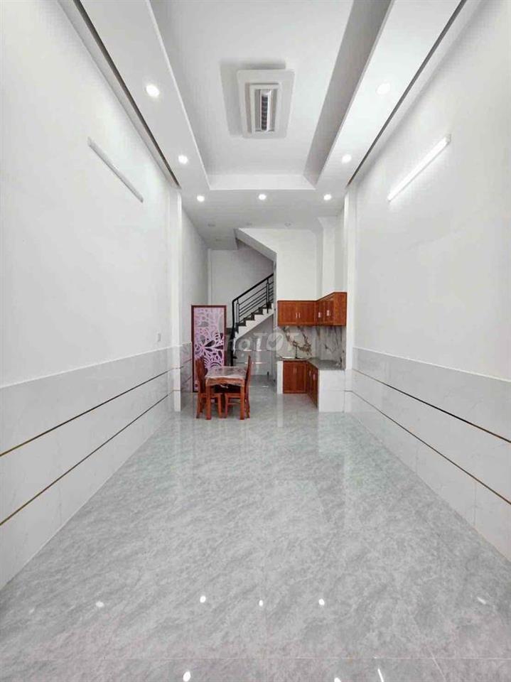 nhà hẻm 4m thông tứ tung gần chợ lê văn quới