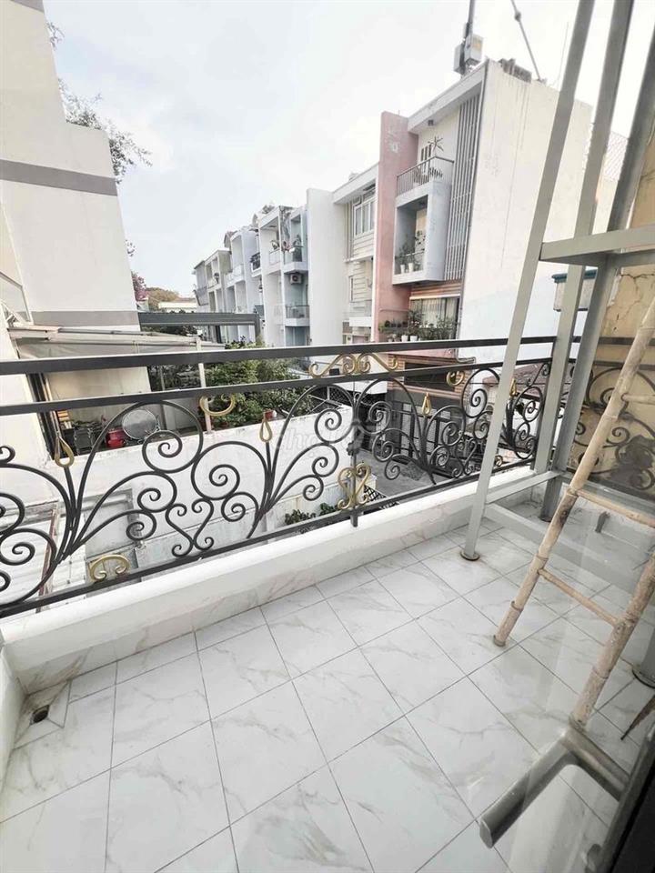 NHÀ 1 SẸT TÔ HIỆU TÂN PHÚ 28M 3TẦNG 3PN XE HƠI ĐẬU TRƯỚC NHÀ