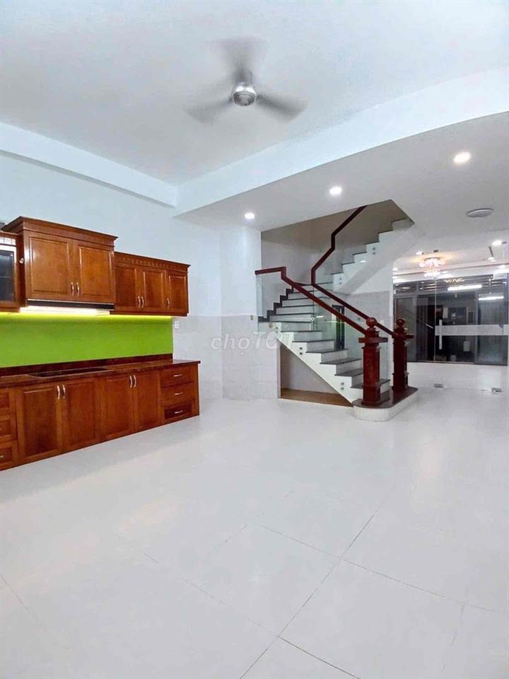 BÁN NHÀ GÒ DẦU TÂN PHÚ,NHÀ 5X17M,4PN,6WC,3 LẦU –HẺM 5M,NHỈNH 7TỶ