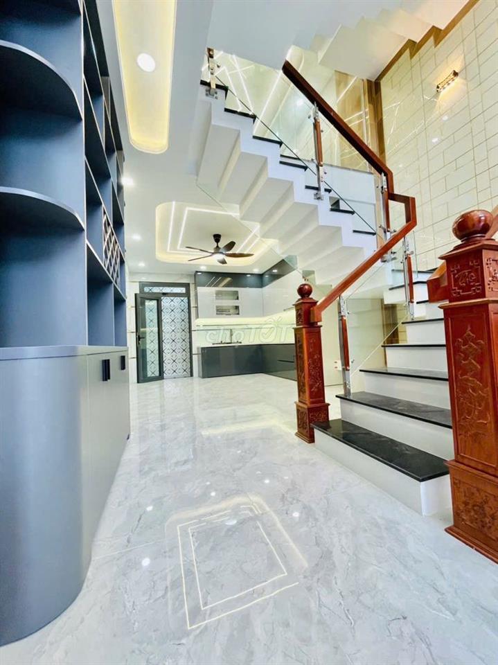 Nhà hẻm sát mặt tiền đường Mã Lò