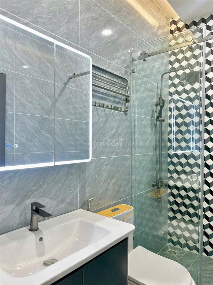 Nhà hẻm sát mặt tiền đường Mã Lò