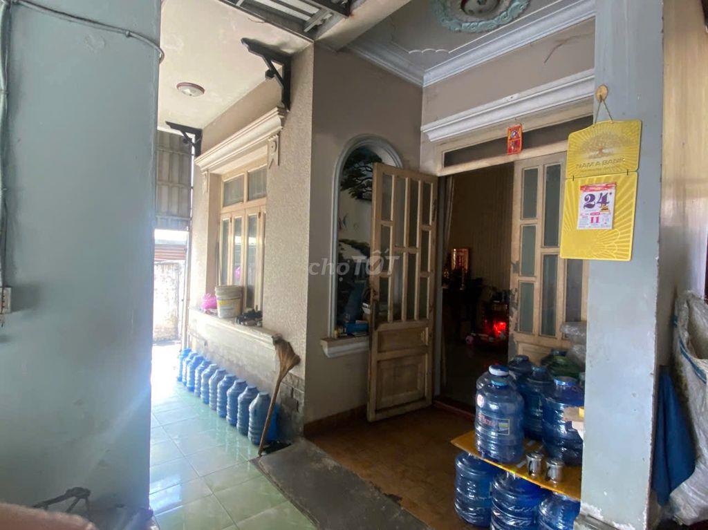 Nhà Chính Chủ