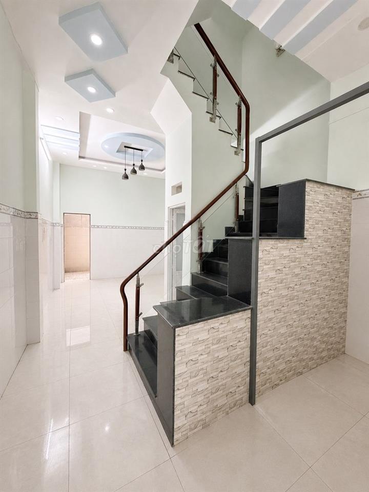 Chính Chủ Bán Nhà Hẻm 3 Tầng, Sổ Hồng Riêng