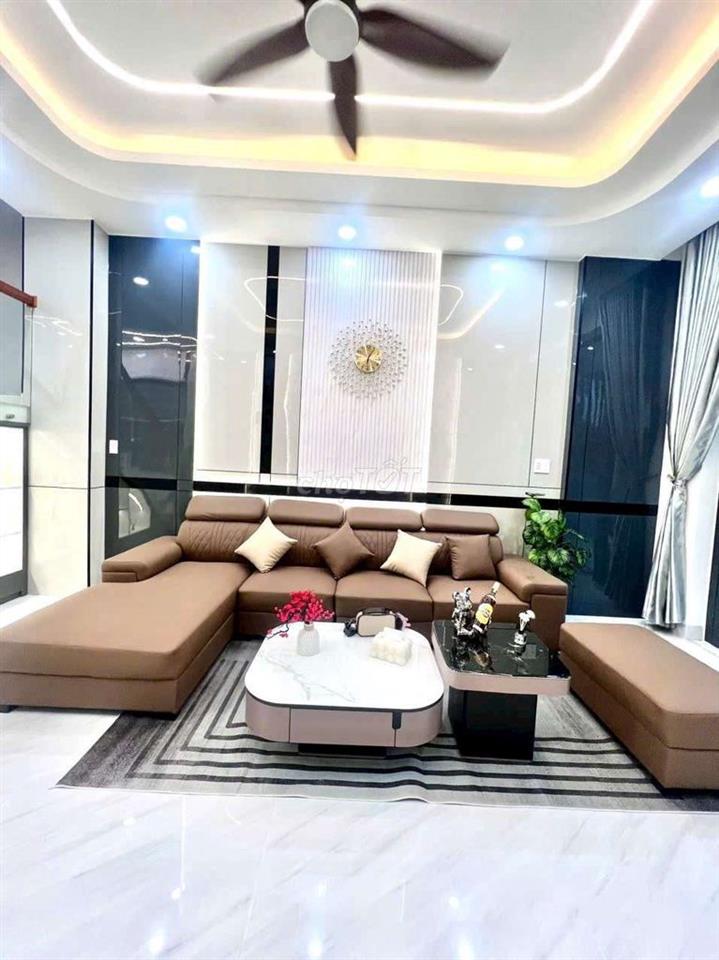 Nhà Góc 2 Mặt Tiền Hẻm Xe Hơi Gần Khu Tên Lửa 5X20