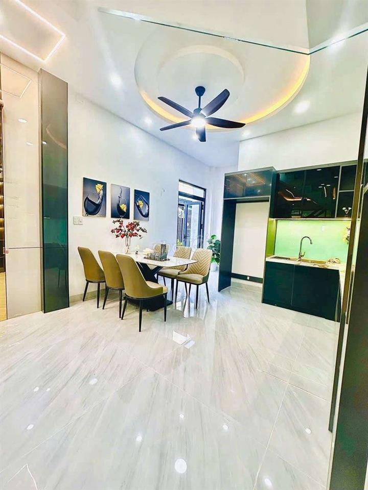 Nhà Góc 2 Mặt Tiền Hẻm Xe Hơi Gần Khu Tên Lửa 5X20