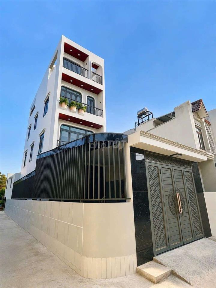 Nhà Góc 2 Mặt Tiền Hẻm Xe Hơi Gần Khu Tên Lửa 5X20