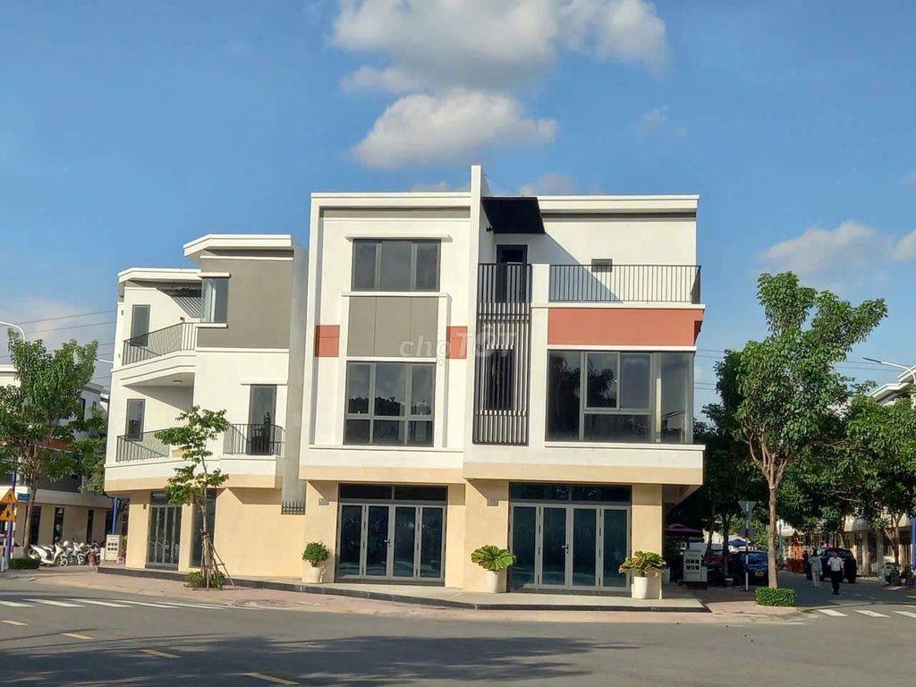 Bán Nhà Đẹp Full Nội Thất Khu Bình Chuẩn