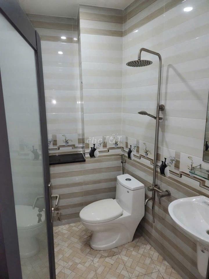 Bán nhà riêng tại Bình Hưng Hòa B, 5,7 tỷ, 59m2, 4PN, 5WC đẹp xuất sắc