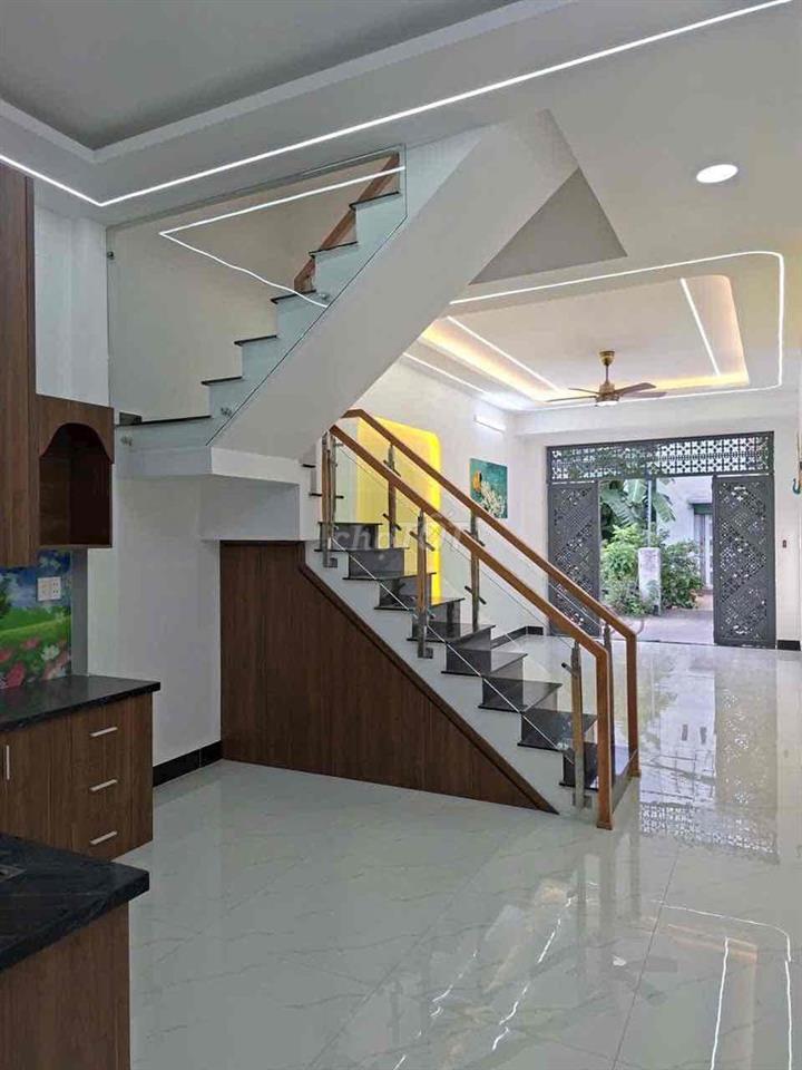Bán nhà Liên Khu 4-5, 3 tấm , hẻm 7m giá 4tỷ950 Tl