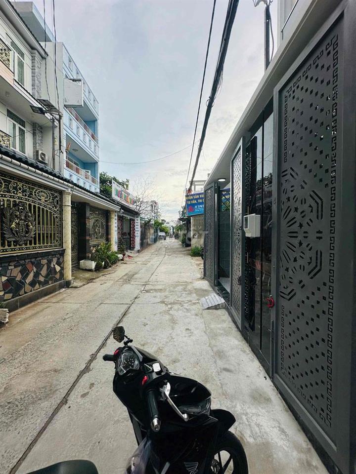 Bán nhà 1/ đường số 10( Lk 5-6 ) , P. bình tân, 68m2-4pn-4wc- hẻm ô to