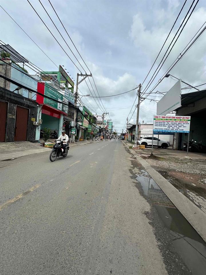 Cho thuê kho 700m2 mặt tiền , BHHB, xưởng ráp , đg cont , giá 40tr