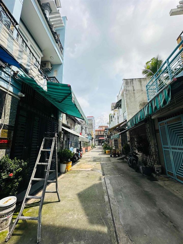 Bán Nhà 2/ Liên khu 5-6, 40m2 - 2 lầu- 3PN- 3WC - 1 ST , hẻm 6m ô tô