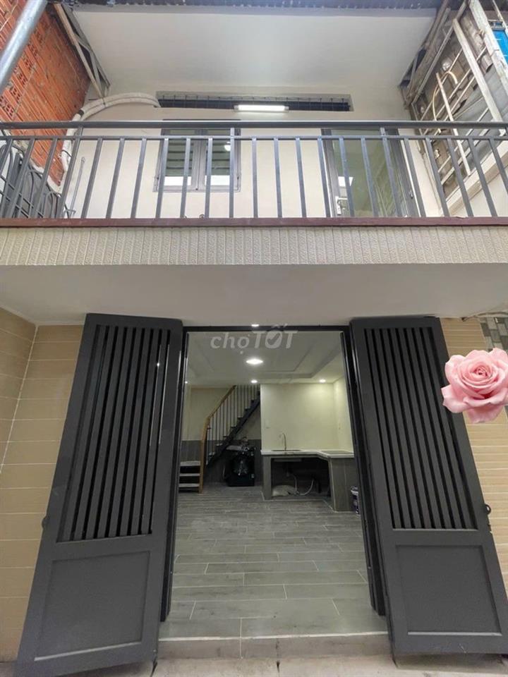 nhà đẹp chủ gấp bán - sát bên quận 6 - DTSD 60m² - Hẻm xe hơi