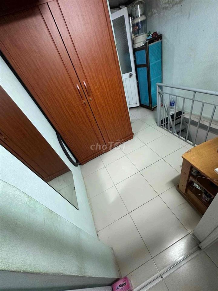 cần bán nhà nhỏ q bình tân , shr , chính chủ