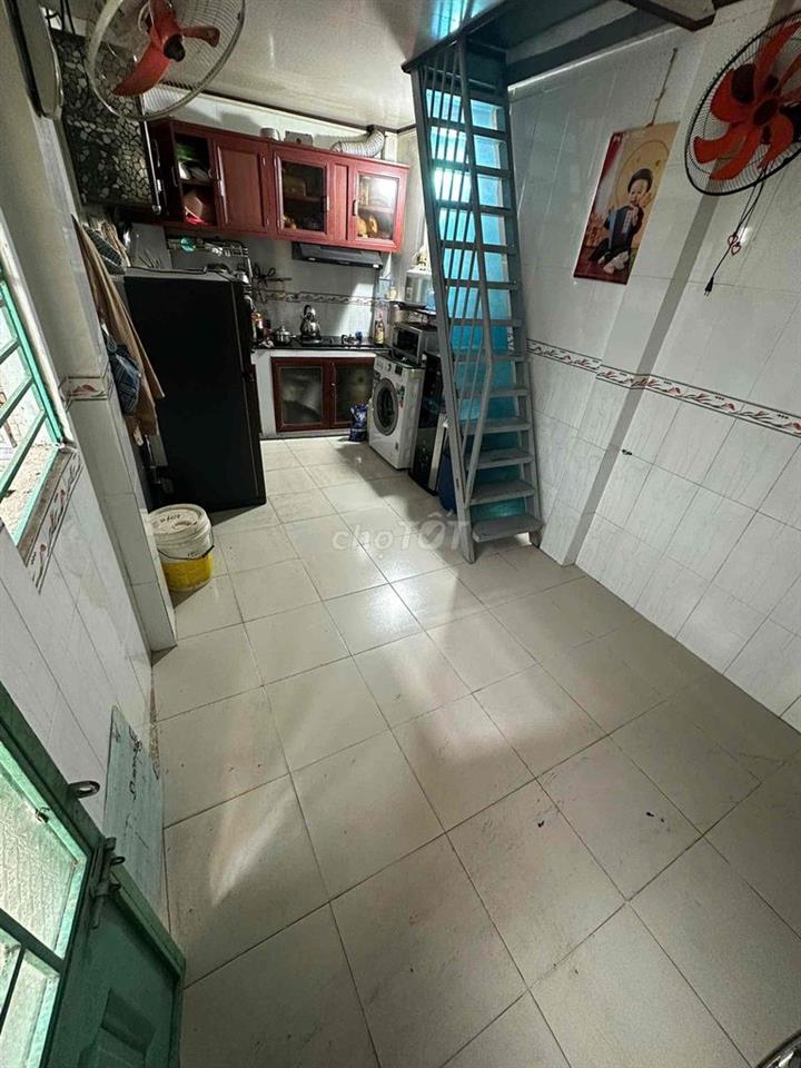 cần bán nhà nhỏ q bình tân , shr , chính chủ