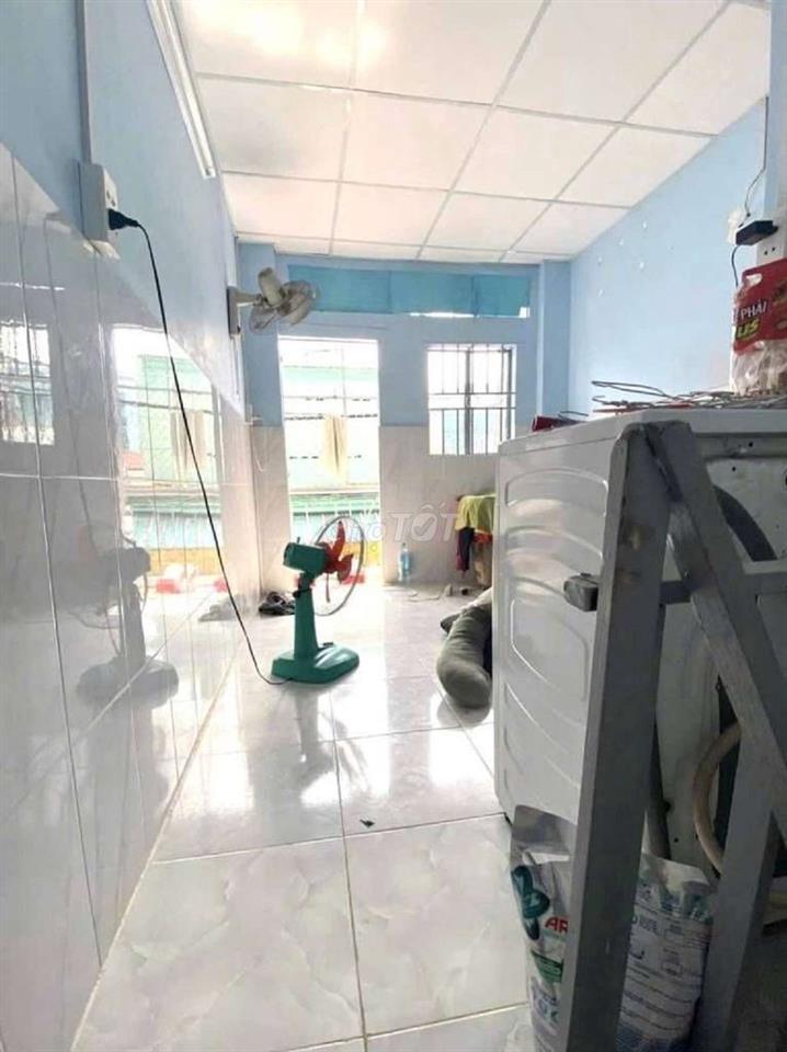 BÁN NHÀ HÒA BÌNH-TÂN PHÚ- NHỈNH 1 TỎI- HẺM XE TẢI 6M-2 TẦNG - 1PN,2WC 