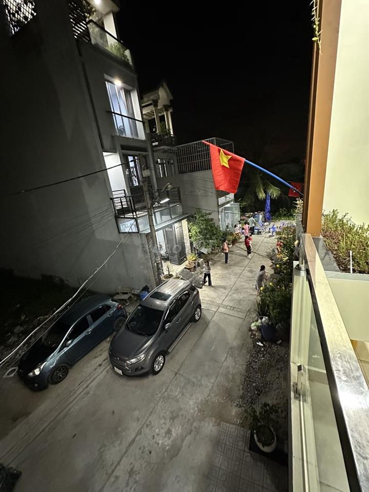 Làm nhà nước chuyển công tác cần bán gấp nhà kiên cố, ở chưa tới 1 năm