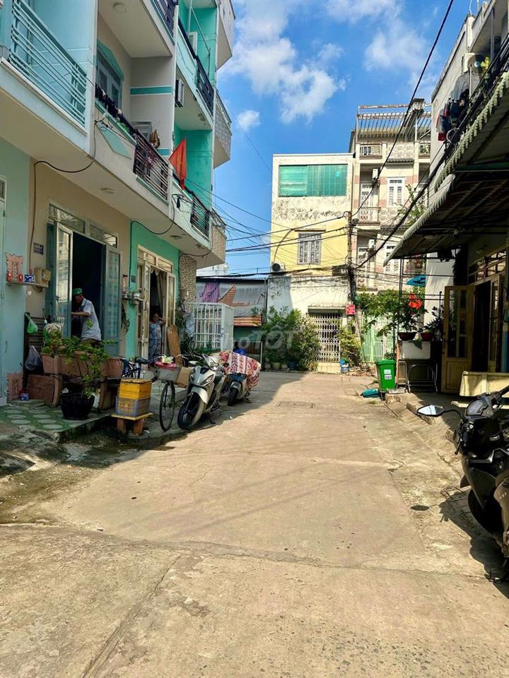 📣Hàng mới về ‼️ Nhà hẻm xe tải ở 428// Chiến Lược