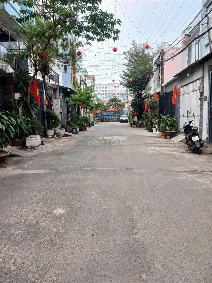 NHÀ HẺM XE HƠI RỘNG