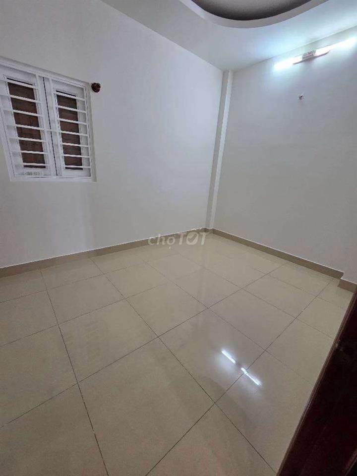 Nhà khu Tên Lửa -  ngay Aeon Bình Tân 5p đi bộ - 4 tầng, dtsd 160m2