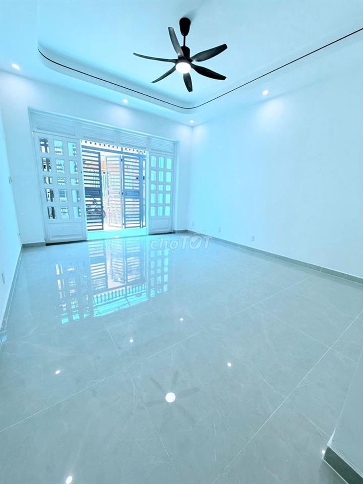 HXH CÁCH MẶT TIỀN CHỈ 6M - NGANG ĐẸP NỞ HẬU - HOÀN CÔNG ĐẦY ĐỦ