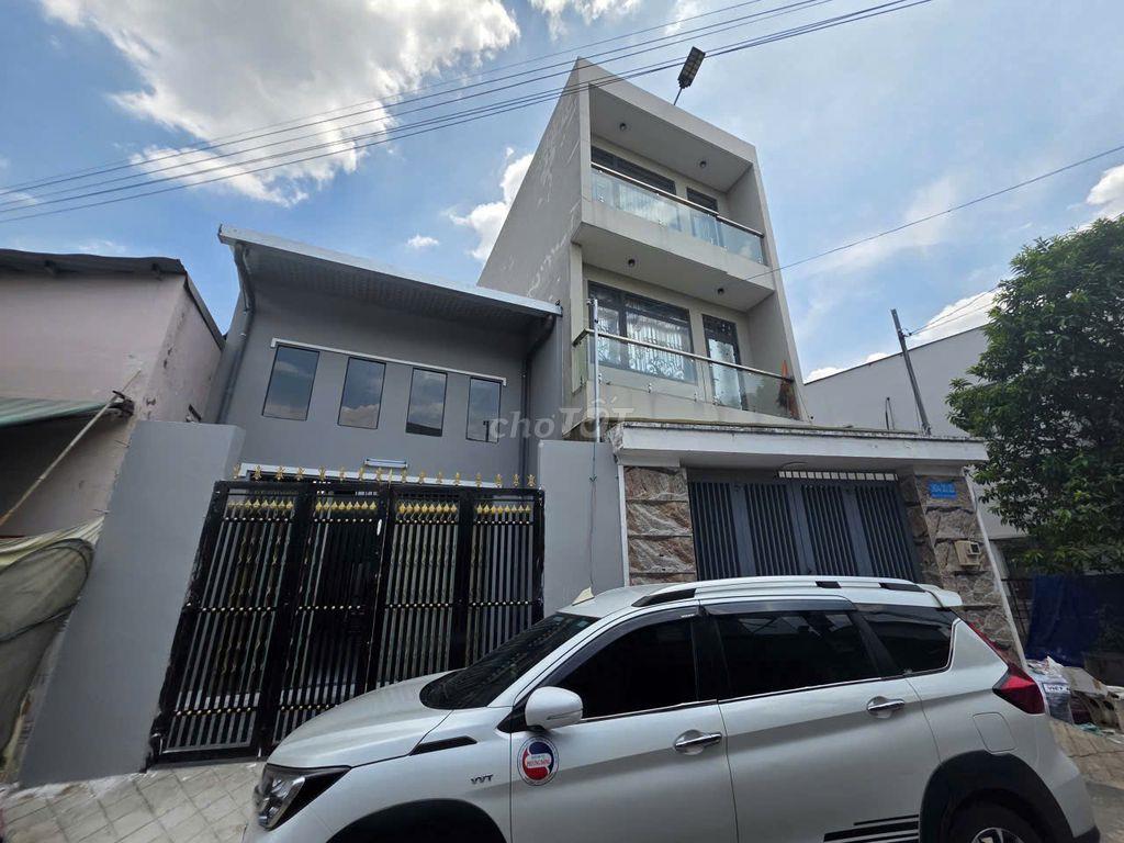 bán nhà bình tân 90m2 ( 5mx18m) có gác lửng, hẻm xe hơi