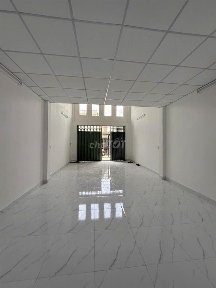 bán nhà bình tân 90m2 ( 5mx18m) có gác lửng, hẻm xe hơi
