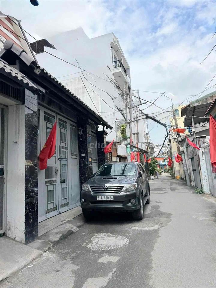Nhà HXH thông, ngay Tân Sơn Nhì, Gò Dầu, chính chủ, chỉ 105tr/m2
