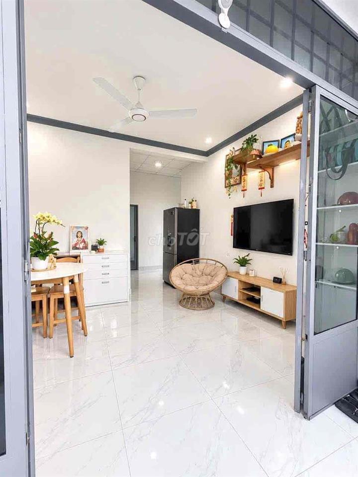 Nhà Tân Phú, Tân Sơn Nhì, hẻm 6m, chỉ hơn 100tr/m2