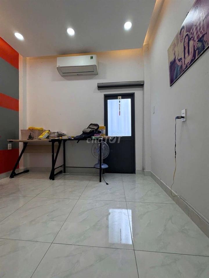 Nhà hẻm Lê Trọng Tấn, Tân Phú, 2 tầng, 30m2, 3 tỷ bớt lộc