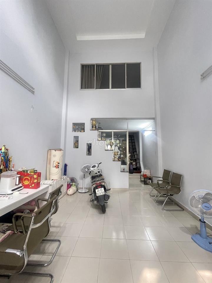 Nhà nguyên căn MT Nguyễn Hữu Dật 4x18 