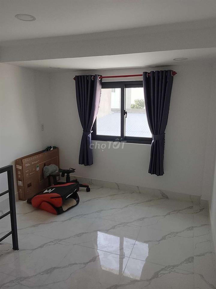 Bán nhà 1 trệt 2 lầu