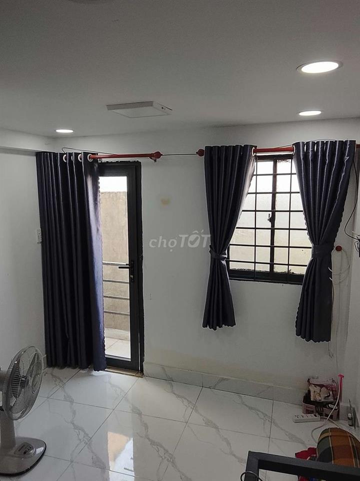 Bán nhà 1 trệt 2 lầu