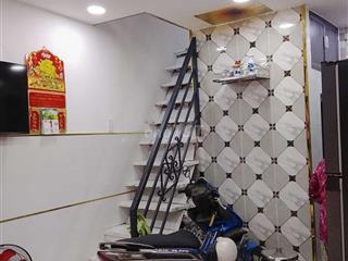 Bán nhà 1 trệt 2 lầu