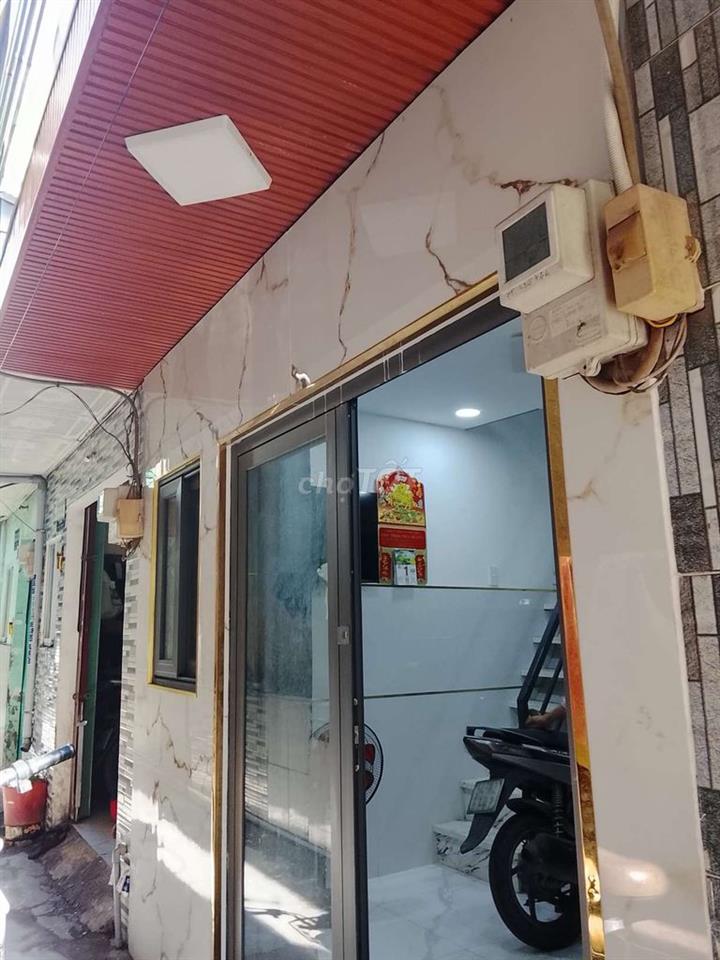 Bán nhà 1 trệt 2 lầu