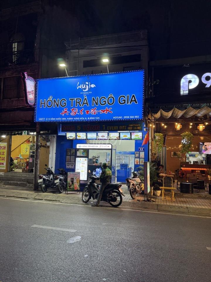 NHÀ MT KÊNH NƯỚC ĐEN, KD ĐÔNG ĐÚC SẦM UẤT SUỐT NGÀY ĐÊM, SÁT TÂN PHÚ