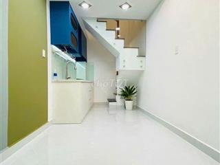 NHÀ MỚI KENG XÀ BENG TRỆT 2 LẦU NGAY CHỢ VẢI TÂN BÌNH