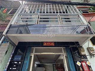 NHÀ XE HƠI TỚI CỬA, VÀO Ở NGAY, GẦN CHỢ HOA ĐẦM SEN, CV ĐẦM SEN