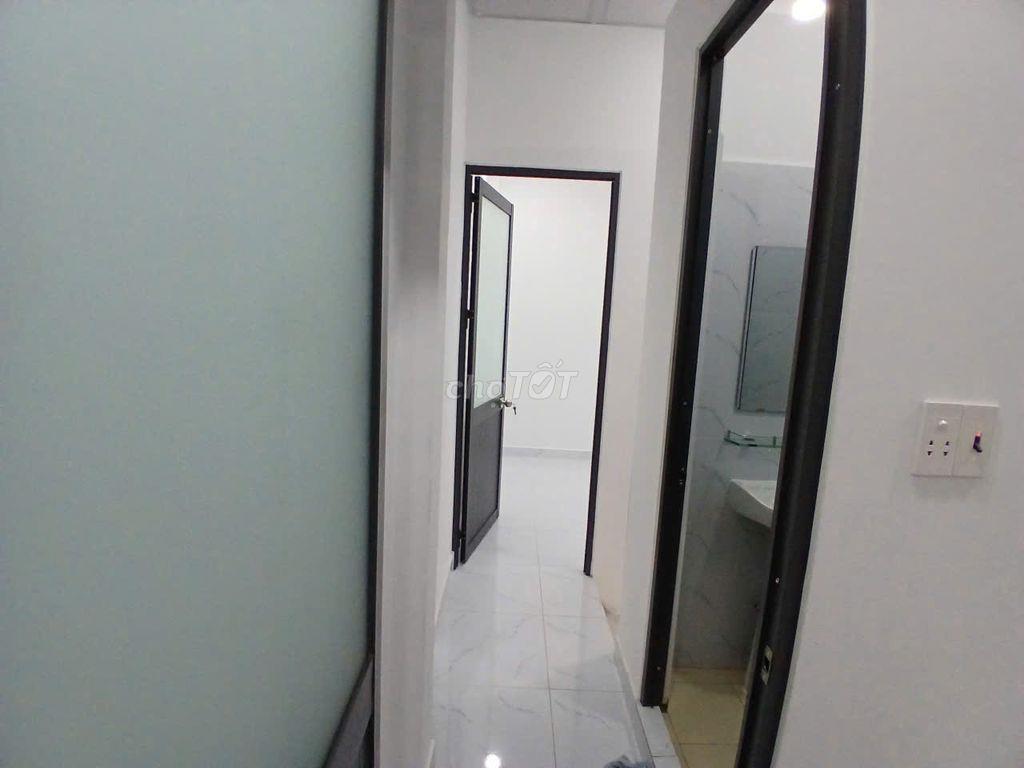 NHÀ MỚI 2PN KHU AN NINH ĐƯỜNG LÝ THƯỜNG KIỆT GIÁP Q10 Q11