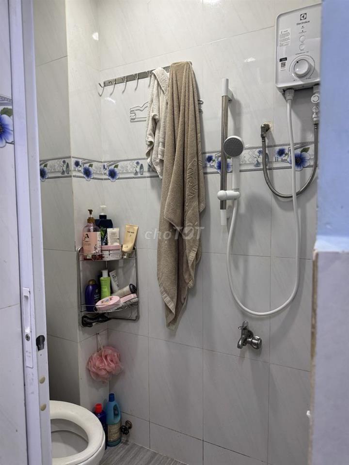 NHÀ NGANG 5M, HẺM SẠCH SẼ LỊCH SỰ GẦN CHỢ TRẦN VĂN QUANG