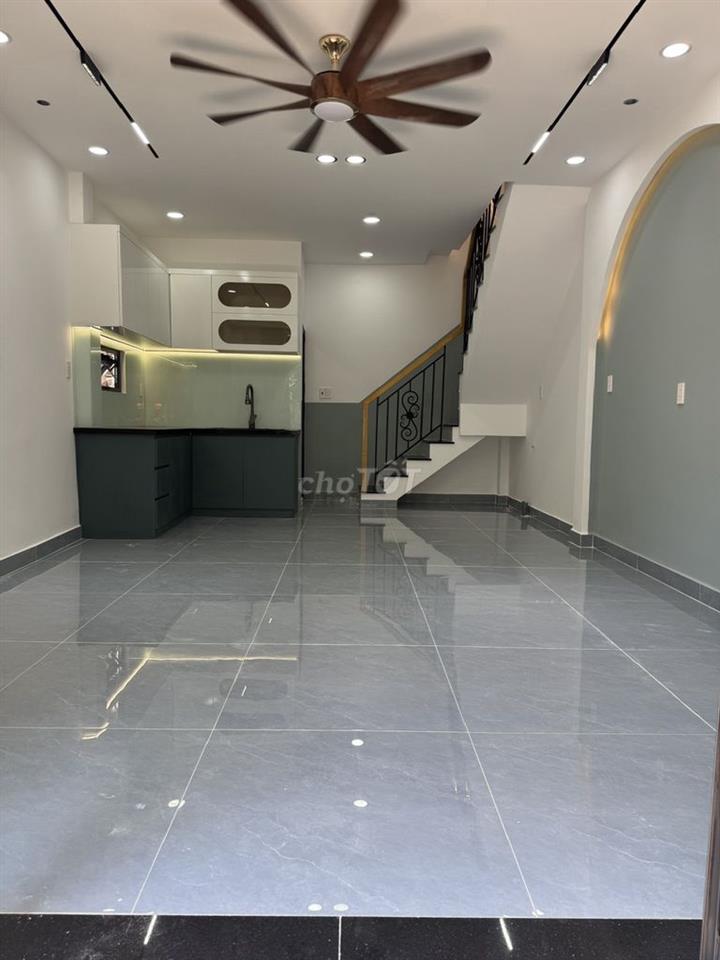 NHÀ MỚI CĂN GÓC HẺM XE HƠI, HƯỚNG ĐÔNG NAM THOÁNG MÁT