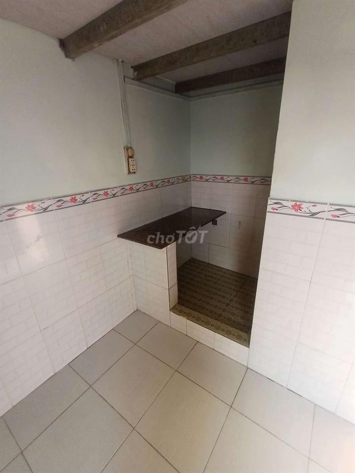 Nhà góc,hẻm thông,vị trí đẹp